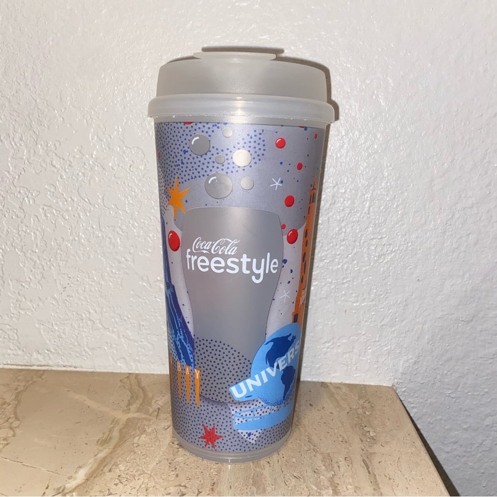 Universal Studios Insulated Travel Cup Coca Cola Freestyle Non spill 24oz NEW